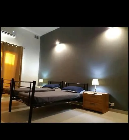 Modern 2 Bedroom