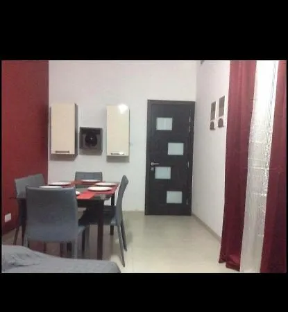 Modern 2 Bedroom *