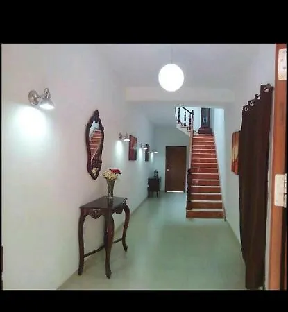 Modern 2 Bedroom *