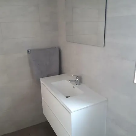 Modern 2 Bedroom Privat bolig *